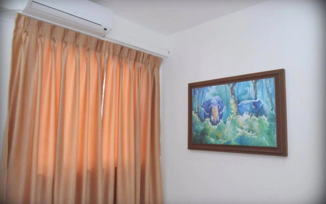 Meili Lanka City Hotel