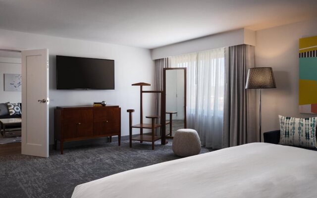 The Baronette Renaissance Detroit-Novi Hotel