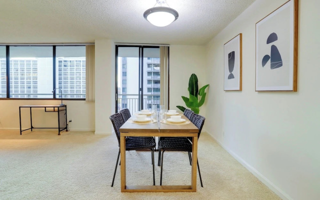 Close to Airport in Crystal City