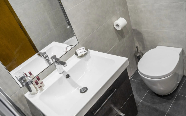 Canal View Apartment