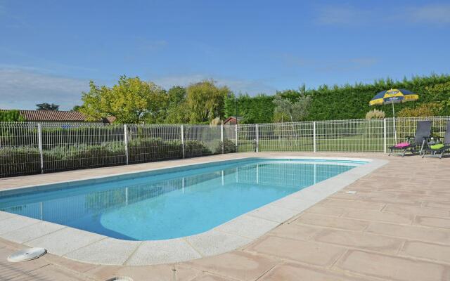 Cozy Villa in Saint-Victor-de-Malcap with Swimming Pool
