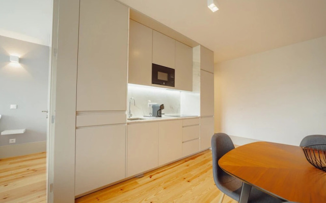 Legacy Oporto Design Apartment E by Vacationy