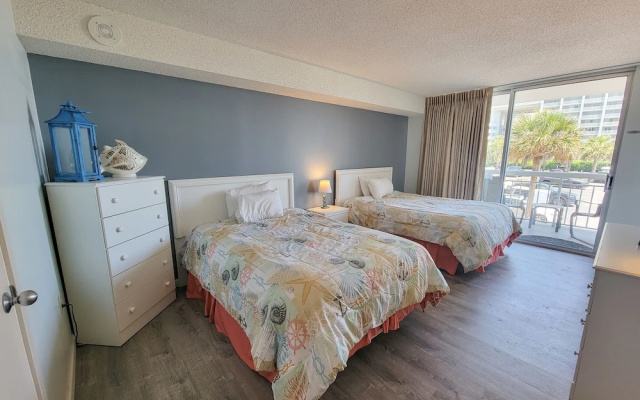 107 South Hampton 2 Bedroom Condo