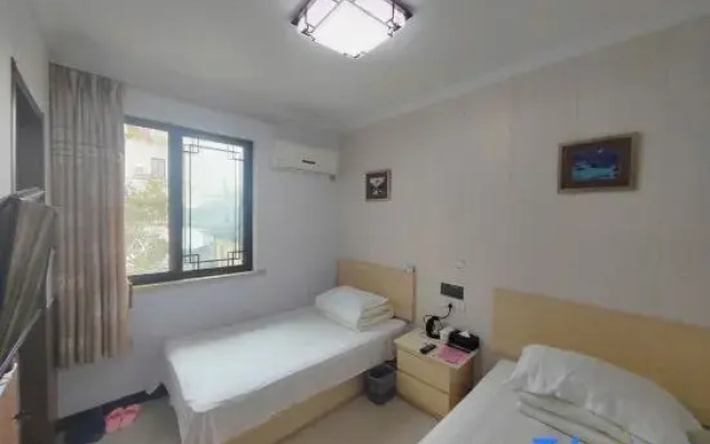 Shanghai Qingcun Hotel