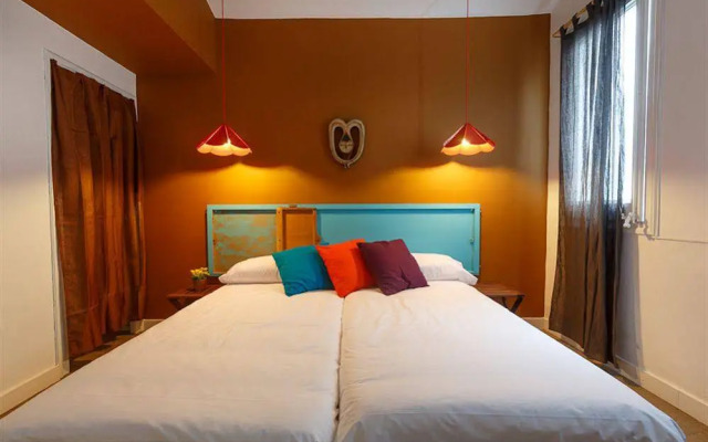 Hip Hostel