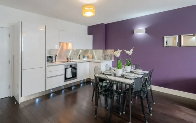 Stylish Executive Apartment in Reading