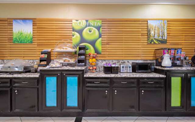 La Quinta Inn & Suites by Wyndham Pearland - Houston South