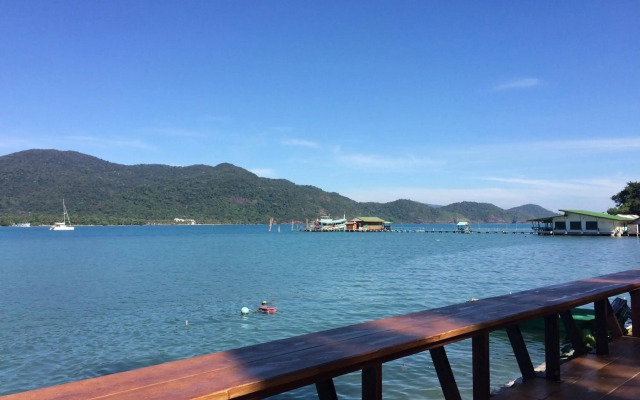 Bhuvarin Resort