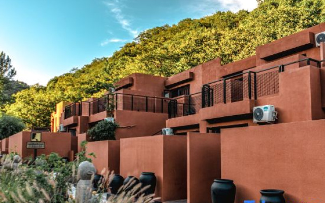 Lotus‘s Secret Hotel