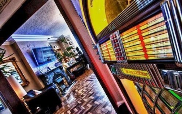 Kellett Hotel