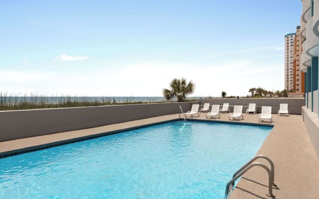 Days Inn Myrtle Beach-Beach Front