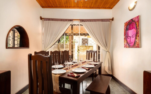 Footprints Hostel