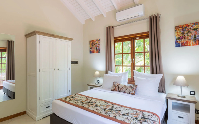 Modern Holiday Home Near Mambo Beach in Willemstad