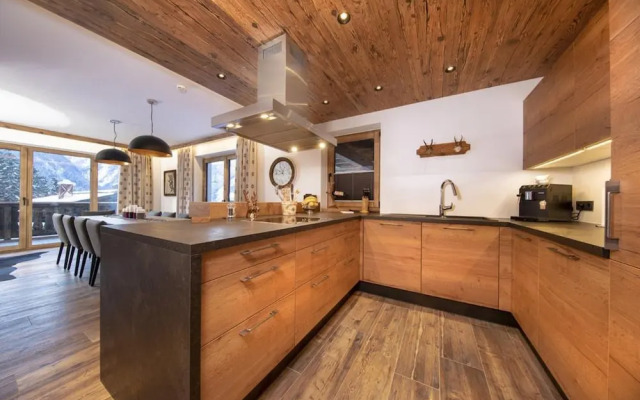 Splendid Chalet in Neukirchen near Wildkogel Ski Arena