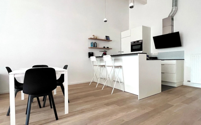 Spacious Loft Instant Favourite Up to 4