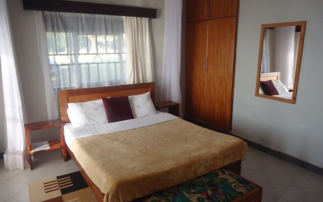 Ssese Islands Beach Hotel - Hostel