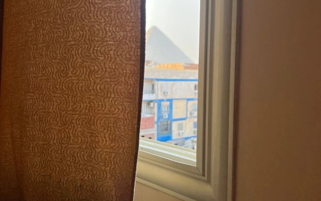 Grand Pyramids View Guesthouse