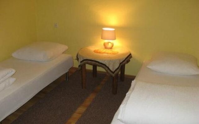 Hostel 365