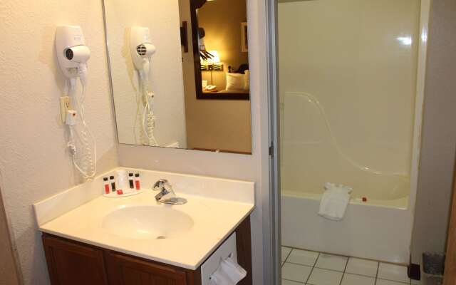 Super 8 by Wyndham Valparaiso