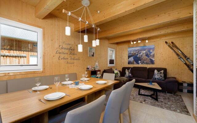 Mountain View Chalet in Hohentauern with Hot Tub & Sauna