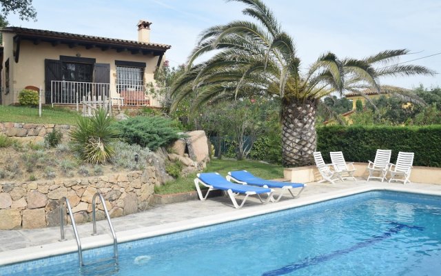 Cozy Holiday Home With Nice Terrace and Fenced Private Pool, Near Platja D'aro