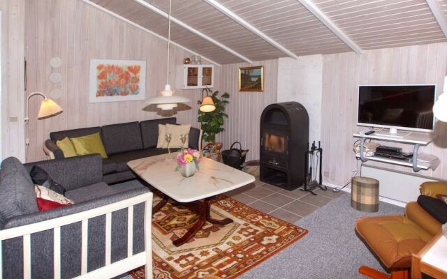 Lovely Holiday Home in Hemmet Near Sea