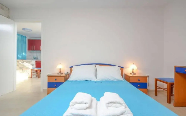Crystal Naxos 2 Apartments at Mikri Vigla