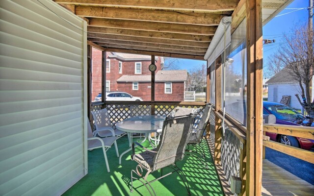 Chincoteague House w/ Enclosed Porch + Deck
