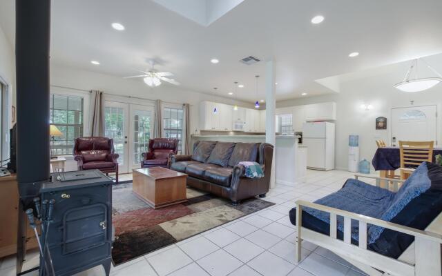 Guadalupe River Rock Retreat RR 9740