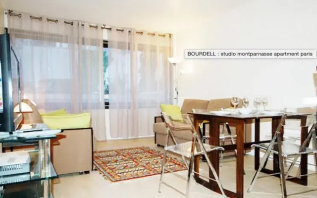 Charming and cozy Montparnasse flat