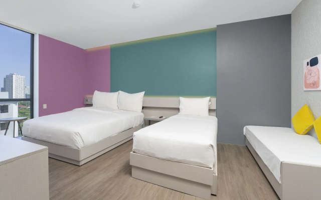 Yello! Hotel