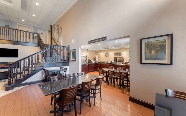 Best Western Plus Russellville Hotel & Suites