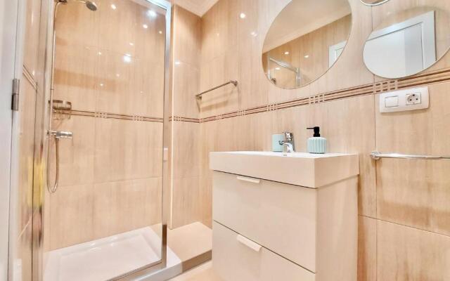 Aromas Suites Apartments