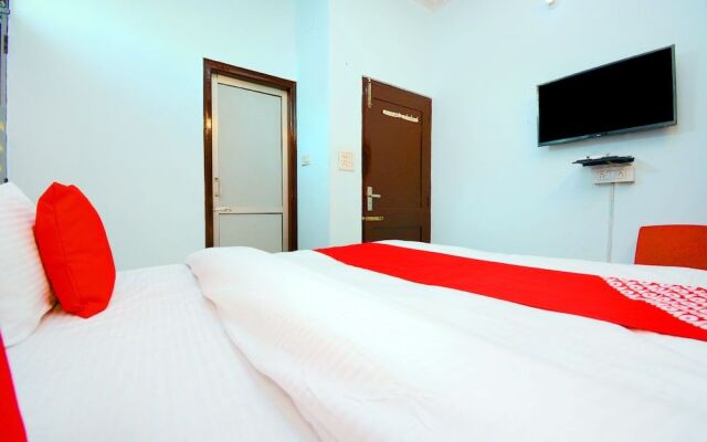 Oyo 38123 Jb Inn