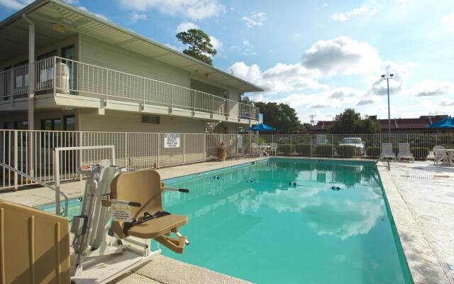 West Ashley Inn