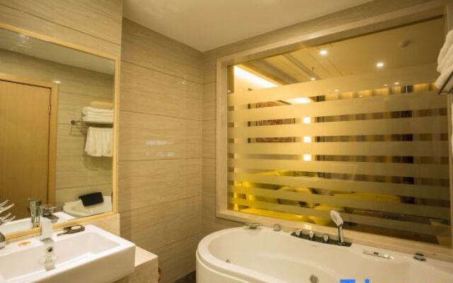 GreenTree Eastern Hotel (Fuyang Railway Station Guoyang South Road)