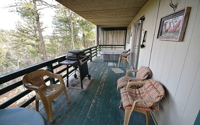 Bare Bear - Two Bedroom Cabin