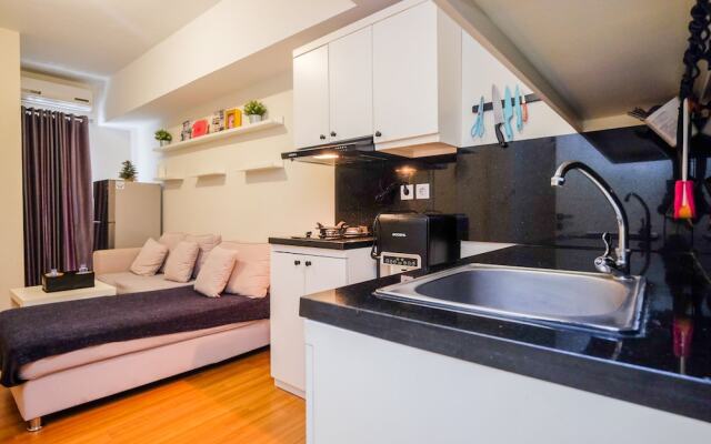 Pool View and Homey 2BR Apartment @ Springlake Summarecon