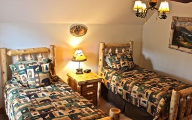 Adirondack Lodge Retreat Secluded Mountain Location