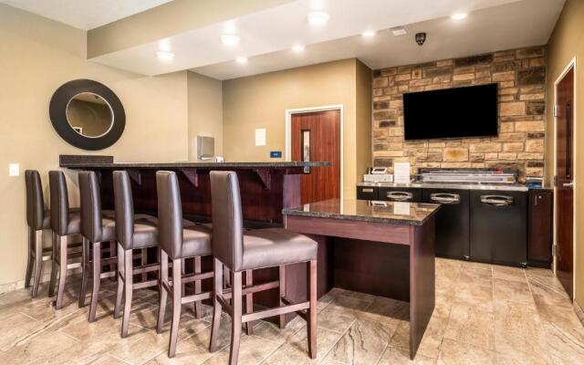 Cobblestone Inn & Suites - Pine Bluffs