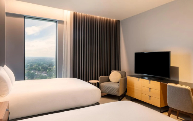 Hilton Woking