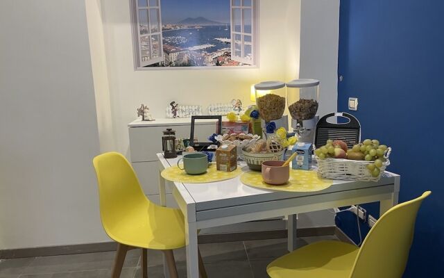 Apartment 200 m From Piazza del Plebiscito