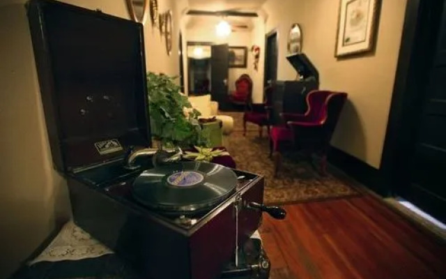 Stanwood Hotel Saloon