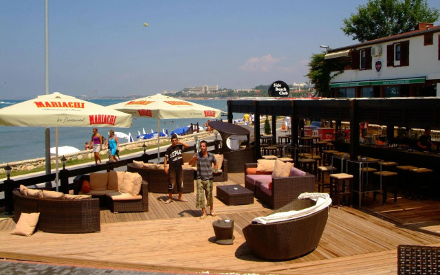 Side Beach Club Hotel