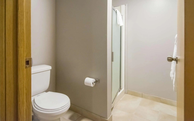 Motel 6 Victoria Airport Saanichton