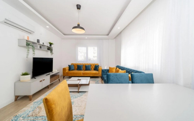 Central Flat Near Popular Attractions in Muratpasa