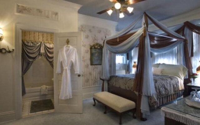 Port City Victorian Inn