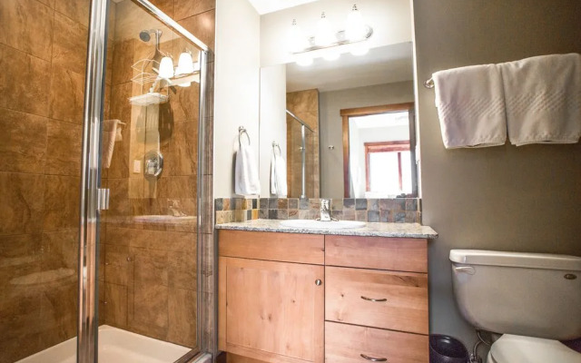 Beautiful Peak Vista - 2BR w Stunning Mt Views