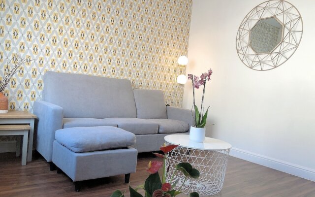 Modern 3 bedrooms house with 6 guests
