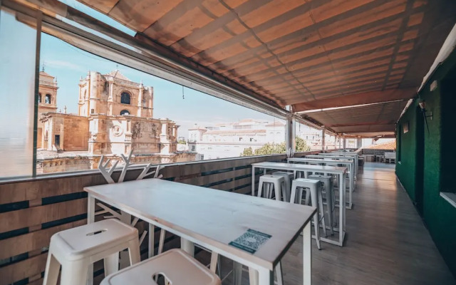 Hotel Los Jeronimos y Terraza Monasterio